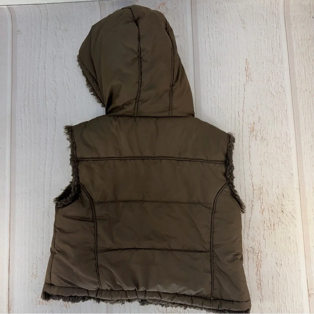 Y2K Faux Fur‎ Hooded Puffer Vest Girls Size 4/5 Brown Pom Pom Winter